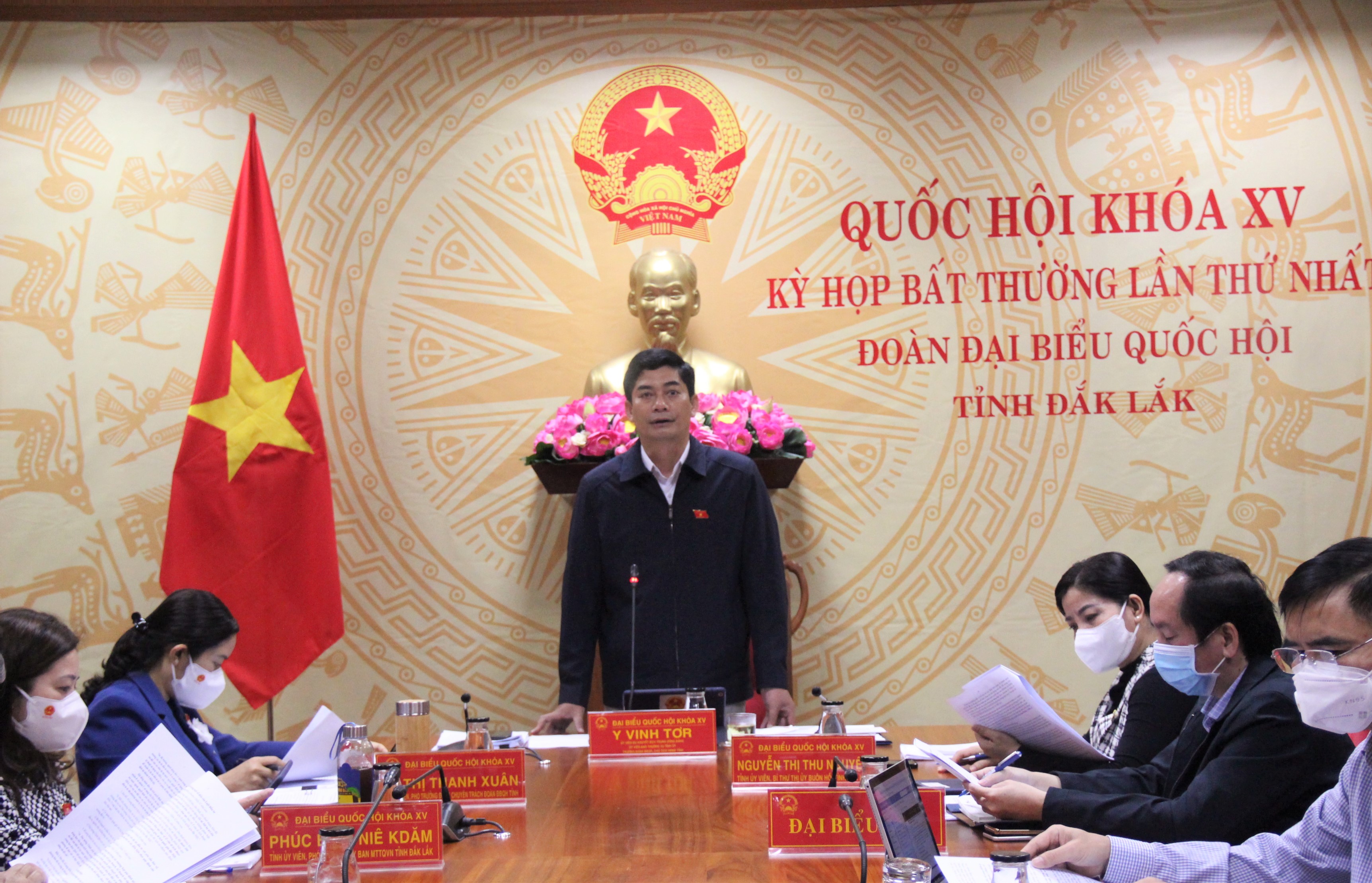Quốc hội khóa XV tiến hành thảo luận, góp ý tại tổ đối với các nội dung quan trọng