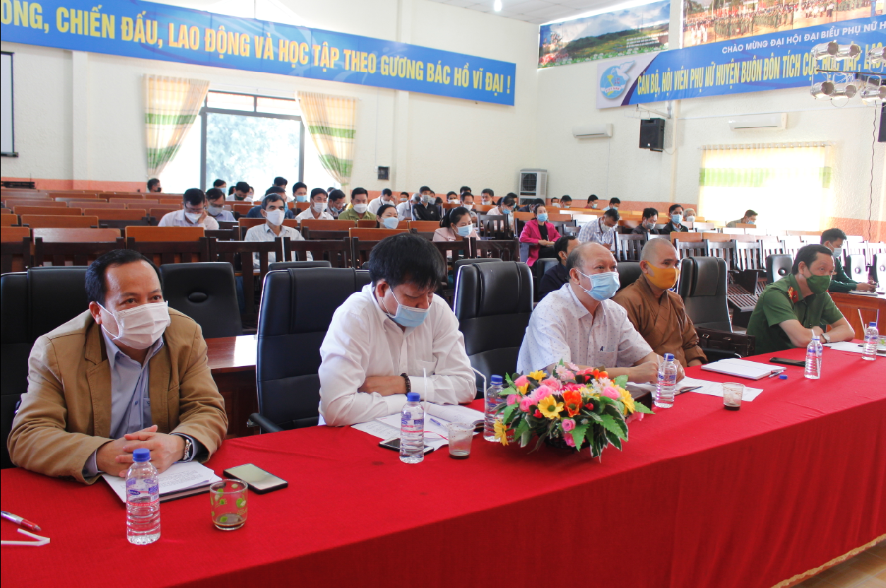 Đại biểu HĐND tỉnh tiếp xúc cử tri huyện Buôn Đôn sau kỳ họp thứ Ba HĐND tỉnh Đắk Lắk khóa X