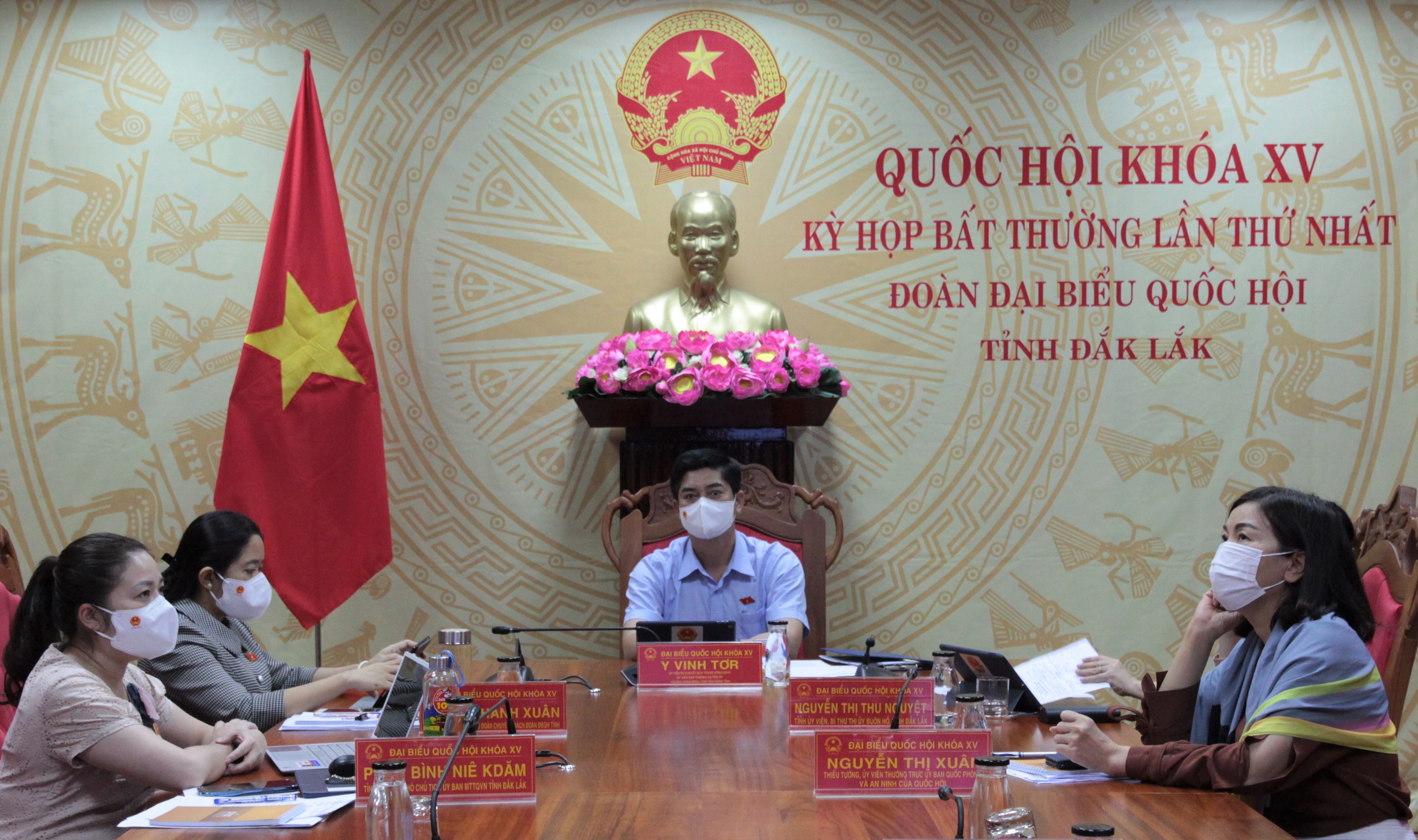 Quốc hội thảo luận trực tuyến về Chủ trương đầu tư Dự án xây dựng công trình đường bộ cao tốc Bắc - Nam phía Đông giai đoạn 2021-2025