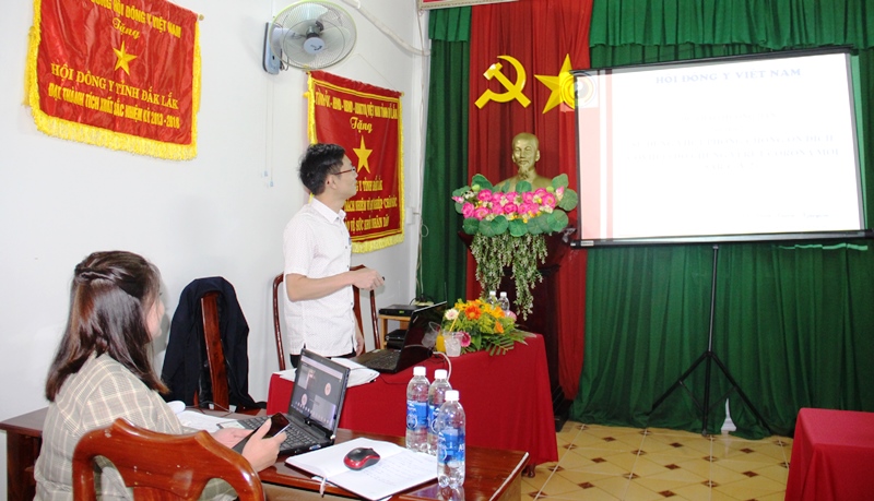 Tập huấn ứng dụng phương pháp y học cổ truyền trong phòng chống dịch Covid-19