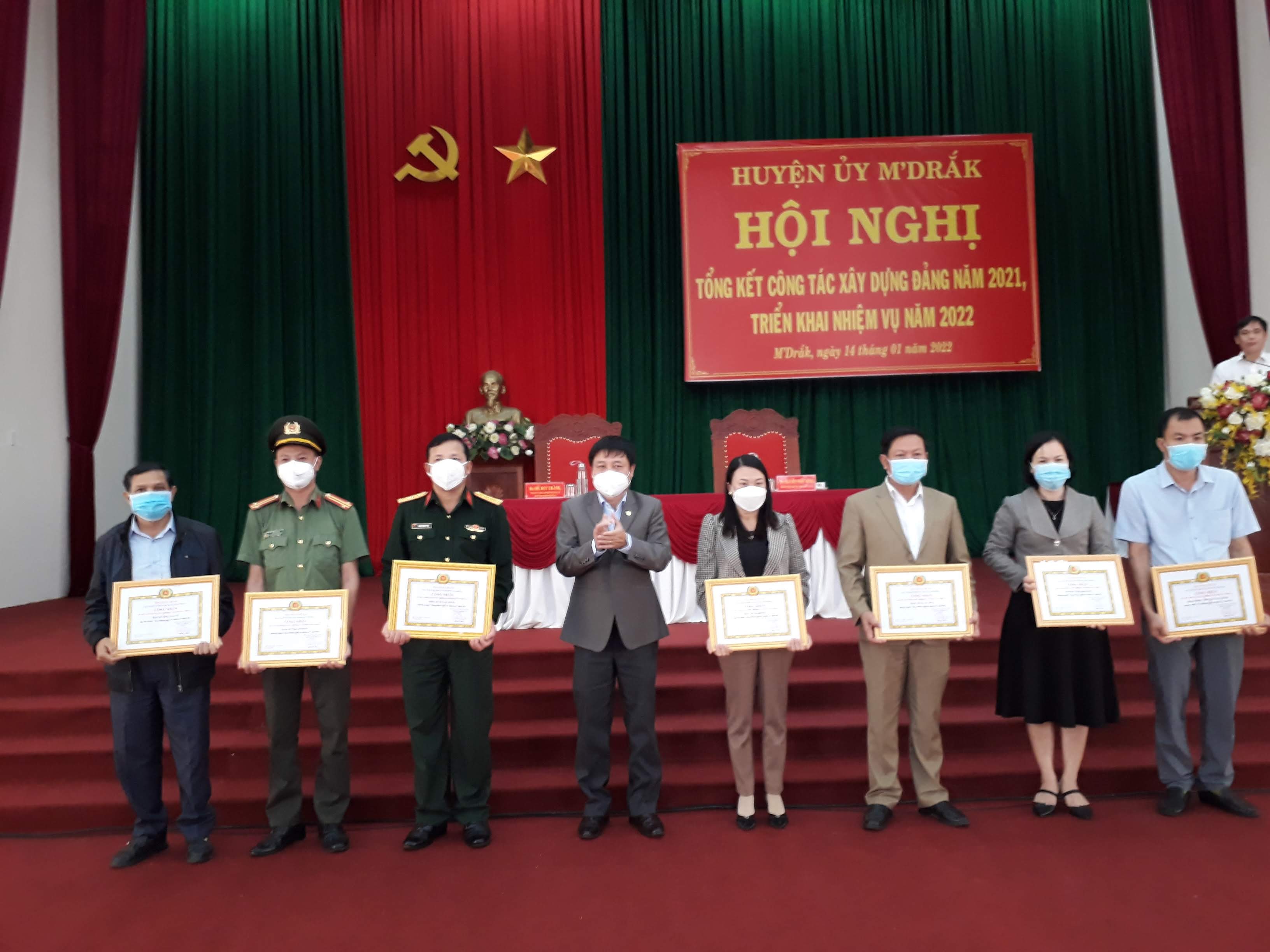 Huyện ủy M’Drắk tổng kết công tác xây dựng Đảng năm 2021 và triển khai nhiệm vụ năm 2022