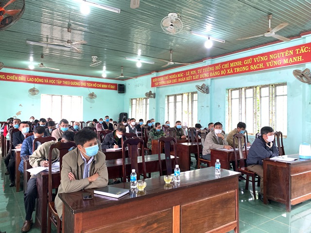 Đoàn đại biểu HĐND huyện M’Drắk tiếp xúc cử tri tại xã Ea M’đoal