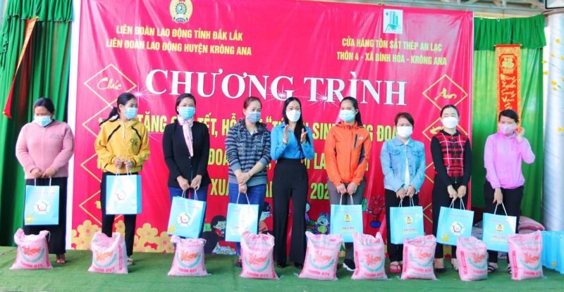 Đắk Lắk thăm tặng quà và trợ giúp cho trên 62 nghìn đối tượng, hộ gia đình đón Tết