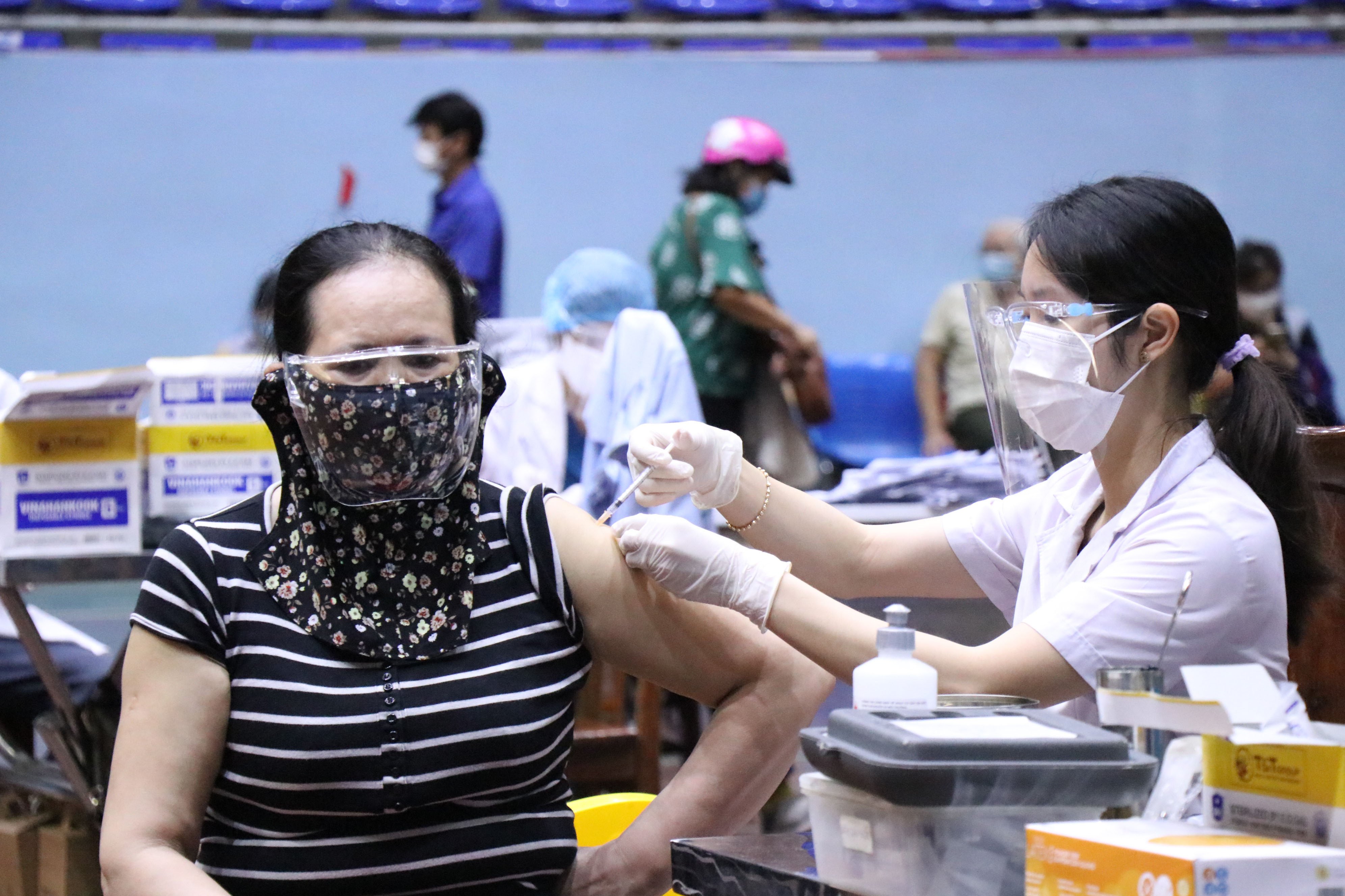 Thêm 287 trường hợp dương tính với SARS-CoV-2