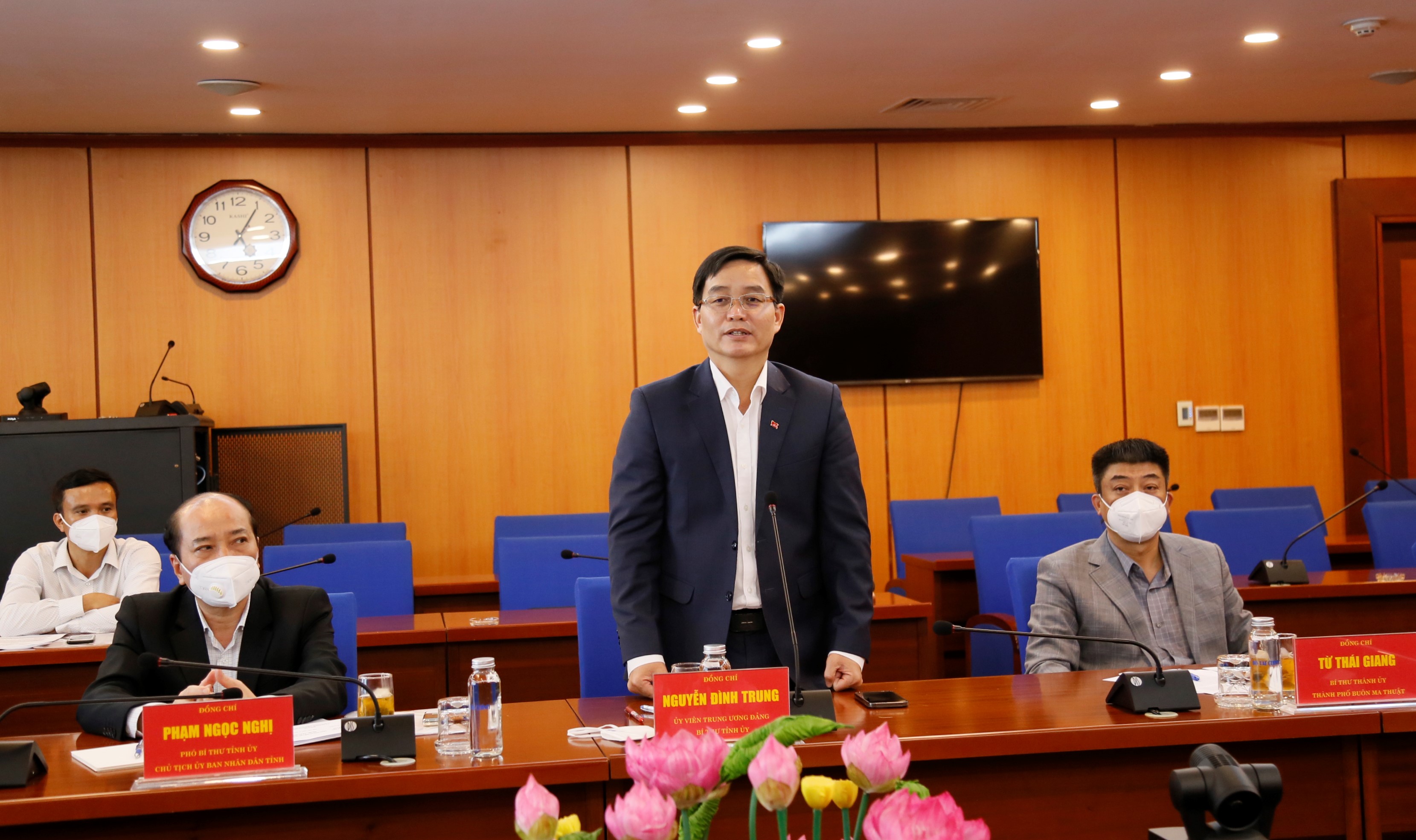 Thường trực Tỉnh ủy làm việc với Bộ Tài chính về cơ chế đặc thù cho TP. Buôn Ma Thuột
