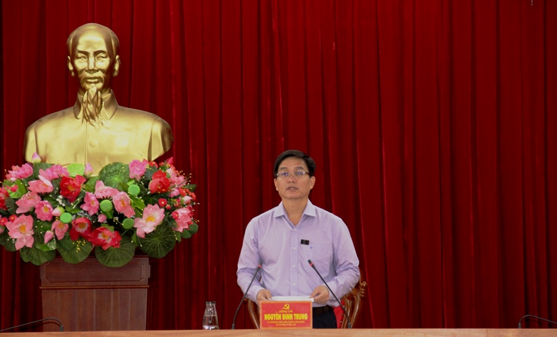 Tập trung nguồn lực chống dịch Covid-19 và chương trình phục hồi phát triển kinh tế- xã hội trong năm 2022