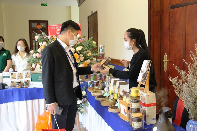 Tăng cường giải pháp bảo vệ quyền lợi người tiêu dùng trong thời đại số