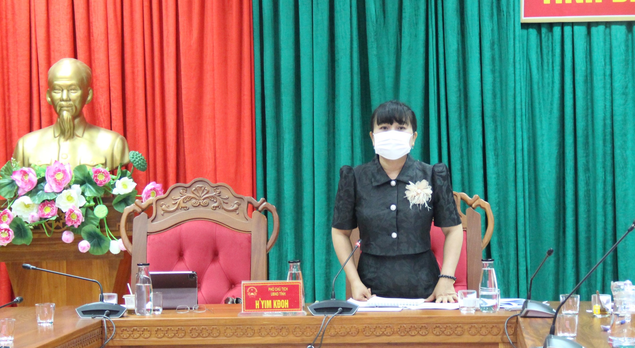 UBND tỉnh họp với các địa phương về công tác phòng chống dịch COVID-19