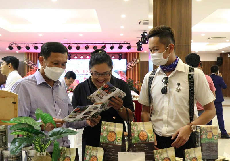 Phấn đấu đưa 100% sản phẩm nông nghiệp đạt chuẩn được lên sàn thương mại điện tử trong năm 2022