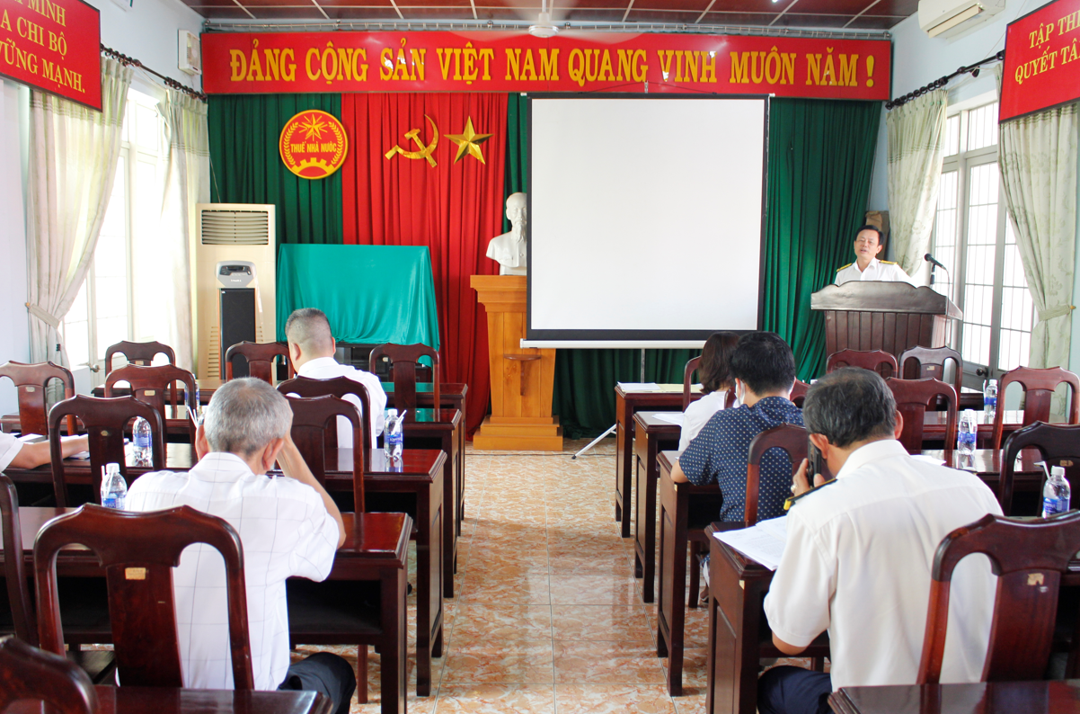 Ban Chỉ đạo triển khai hóa đơn điện tử huyện Buôn Đôn họp triển khai nhiệm vụ