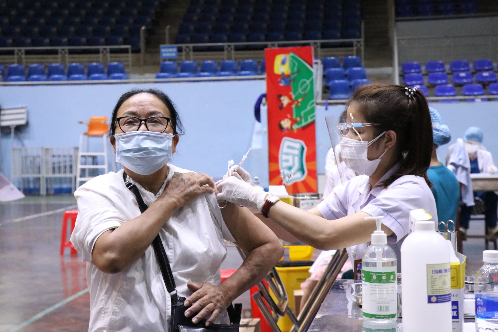 Ghi nhận 318 trường hợp dương tính SARS-CoV-2