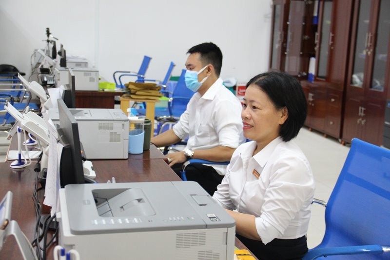 Xây dựng chế độ phụ cấp đối với công chức, viên chức làm công tác CCHC giai đoạn 2022-2030