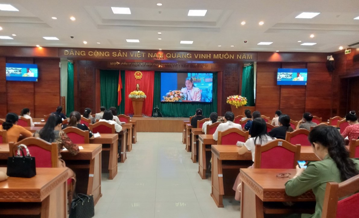 Tập huấn trực tuyến triển khai thực hiện Nghị quyết Đại hội đại biểu Phụ nữ toàn quốc lần thứ XIII