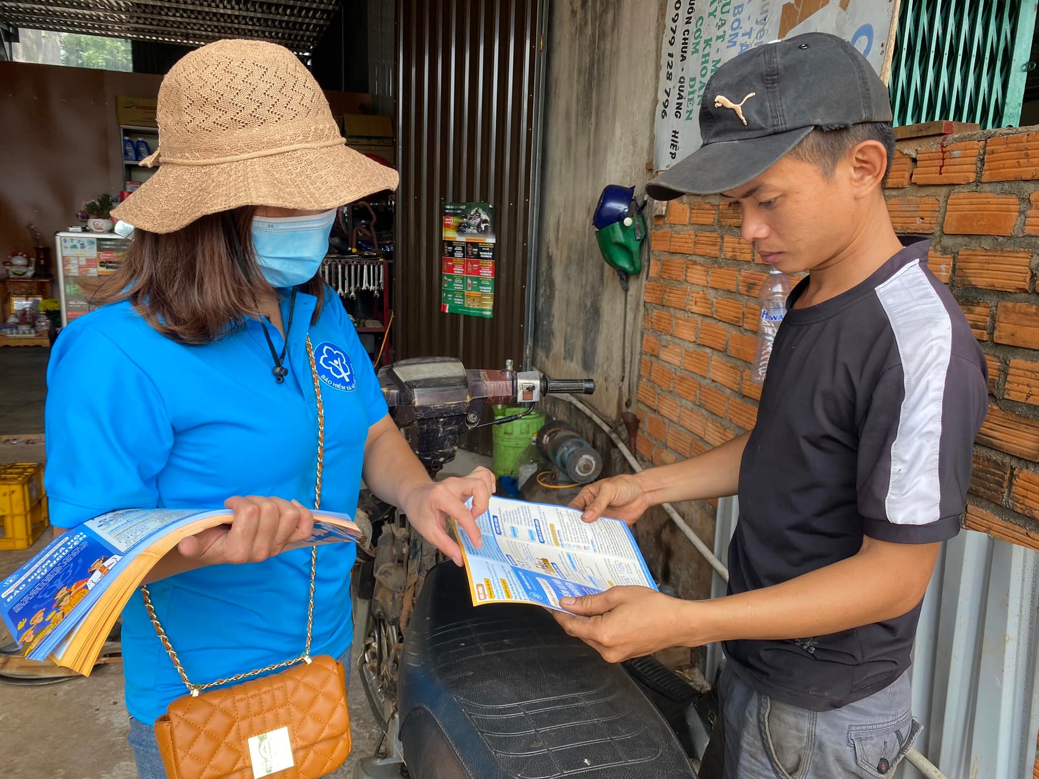 Đắk Lắk phát triển trên 1.600 người tham gia BHYT hộ gia đình tại Lễ ra quân vận động triển khai BHXH toàn dân