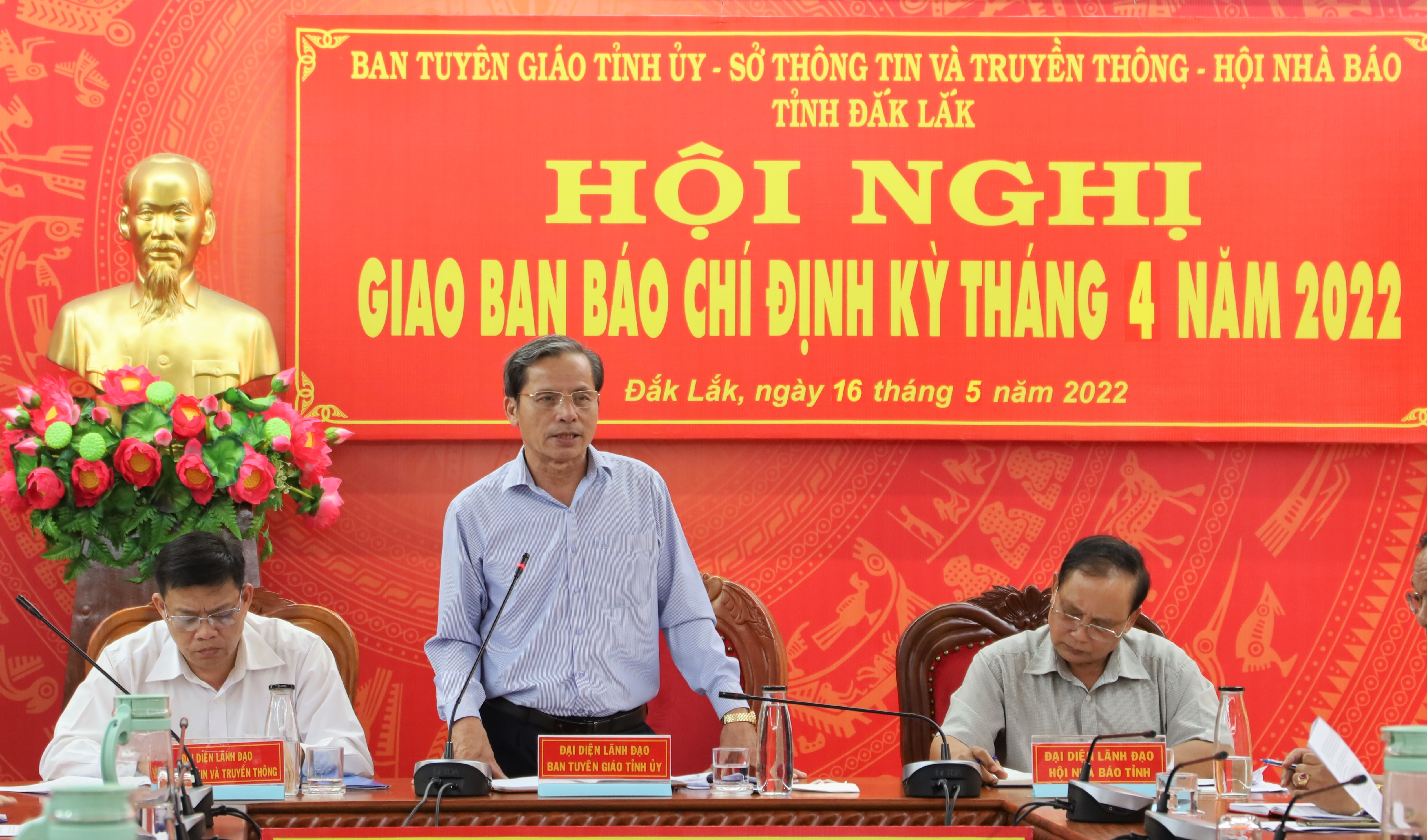 Giao ban báo chí định kỳ tháng 4/2022