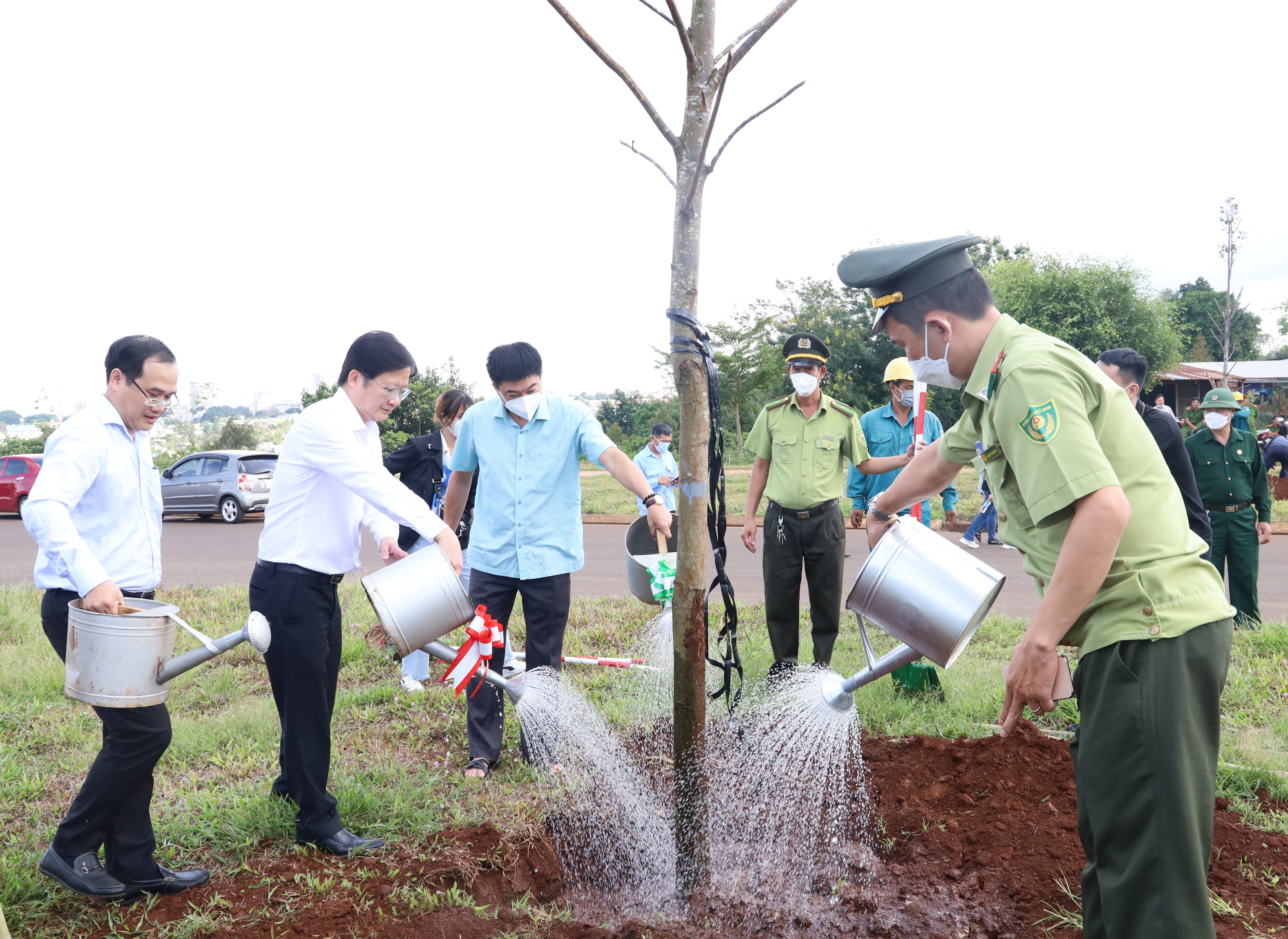 TP. Buôn Ma Thuột phát động “Tết trồng cây đời đời nhớ ơn Bác Hồ”