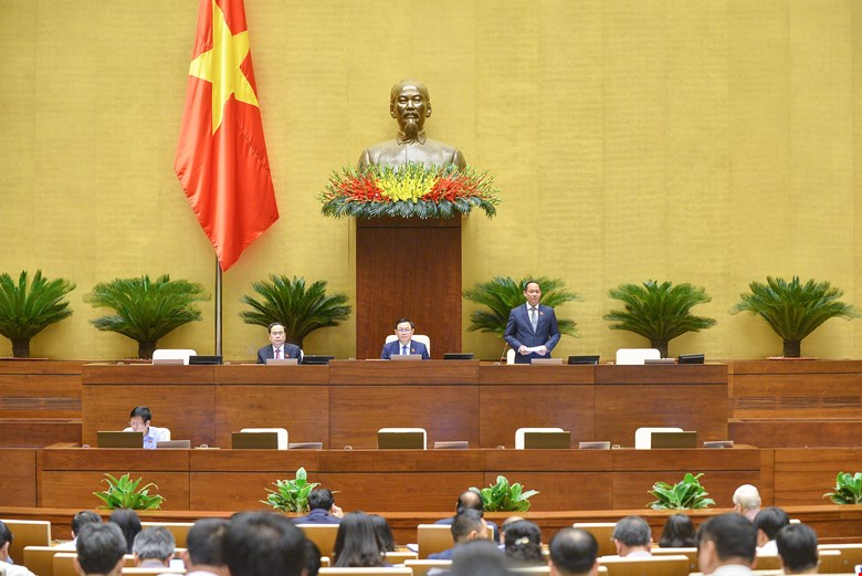 Quốc hội tiếp tục thảo luận các dự án Luật quan trọng