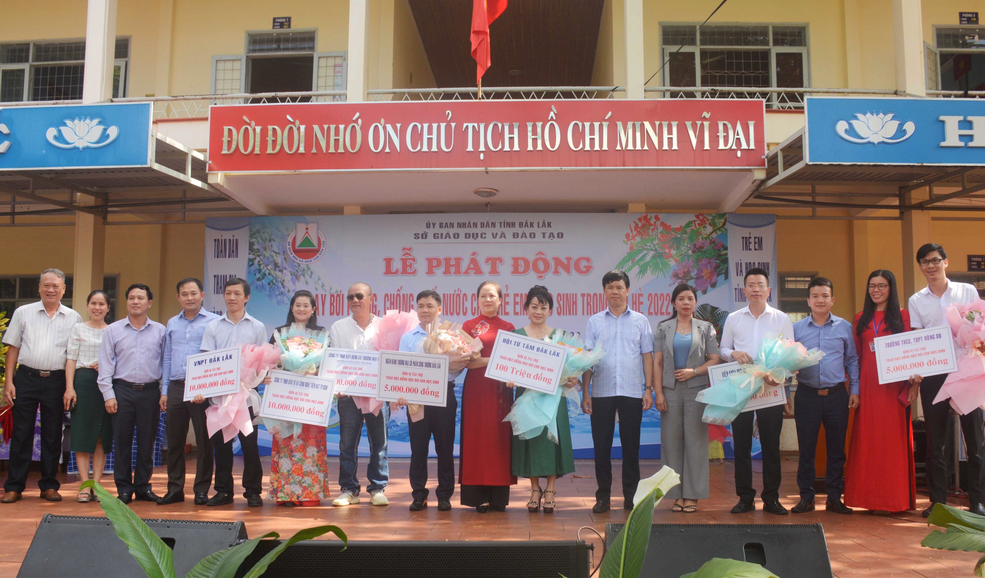 Phát động dạy bơi phòng, chống đuối nước cho trẻ em, học sinh trong dịp hè 2022