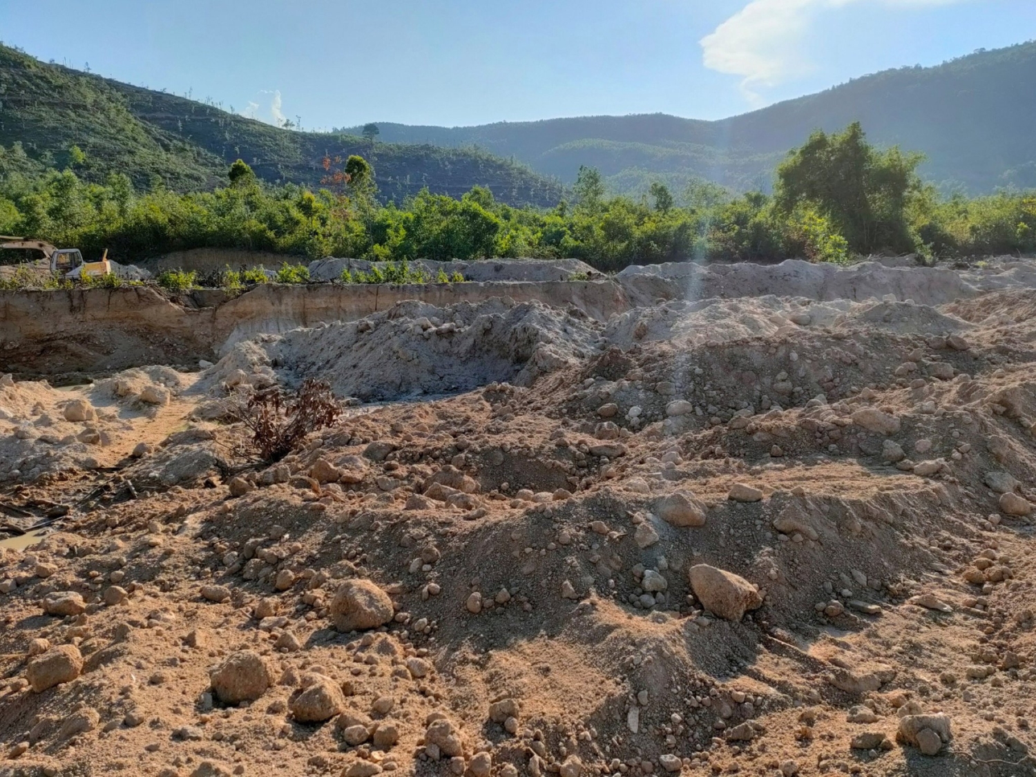 Quyết định ban hành Quy định mức độ khôi phục lại tình trạng ban đầu của đất trước khi vi phạm đối với từng loại vi phạm hành chính trong lĩnh vực đất đai trên địa bàn tỉnh Đắk Đắk