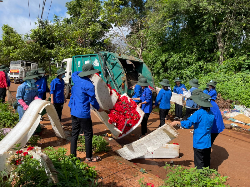 Lễ ra quân Tháng hành động vì môi trường huyện Ea H’Leo năm 2022