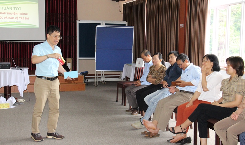 Tập huấn giảng viên nguồn TOT “Phương pháp truyền thông về chăm sóc và bảo vệ trẻ em”