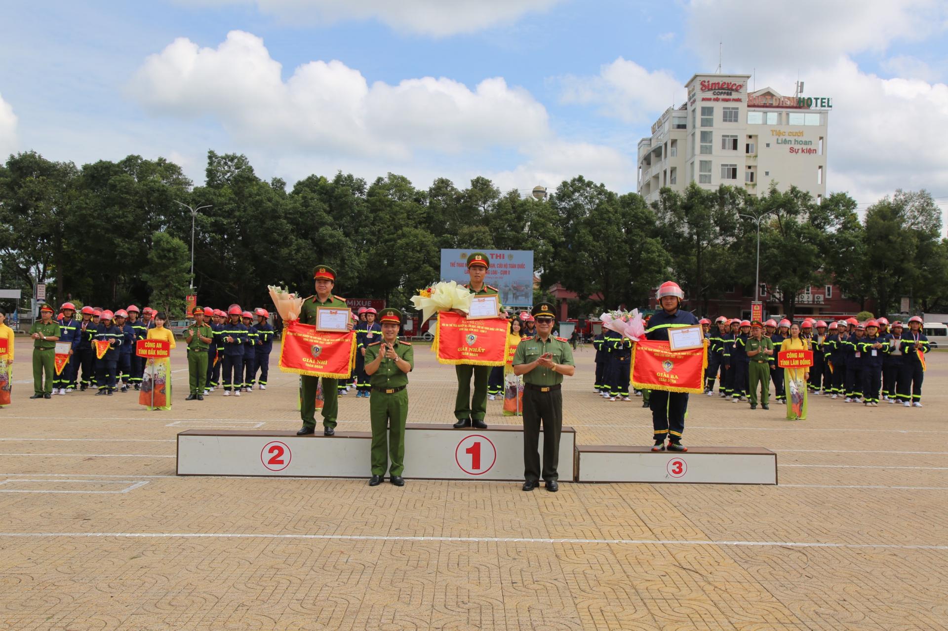 Hội thi thể thao nghiệp vụ cứu nạn, cứu hộ toàn quốc lần thứ II - Cụm thi số 5:  Công an tỉnh Đắk Lắk đoạt giải Nhất toàn đoàn