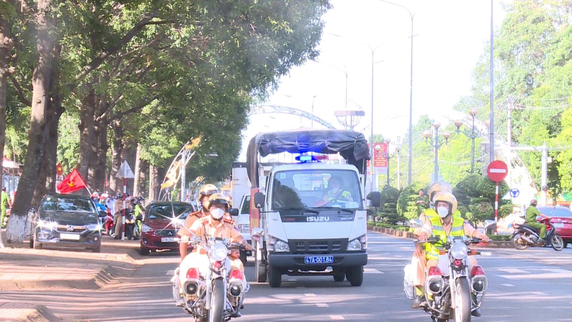 Huyện Cư M’gar ra quân hưởng ứng Tháng hành động phòng, chống ma tuý