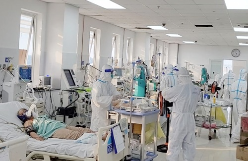 Quyết định phê duyệt danh sách hỗ trợ đối với người phải điều trị do nhiễm COVID-19 (F0) và người thực hiện cách ly y tế để phòng, chống COVID-19 (F1) trên địa bàn tỉnh Đắk Lắk (đợt 37)