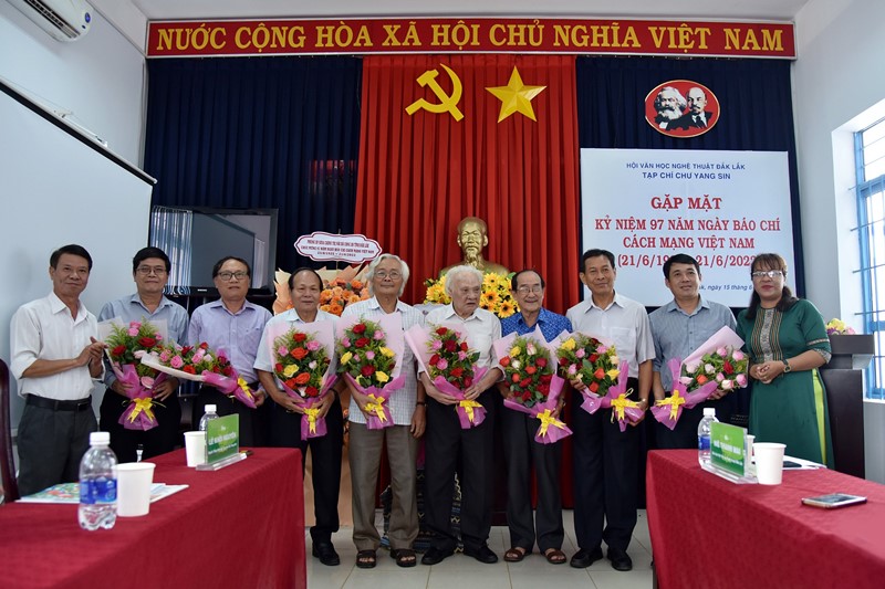 Tạp chí Chư Yang Sin tổ chức gặp mặt kỷ niệm 97 năm ngày Báo chí Cách mạng Việt Nam