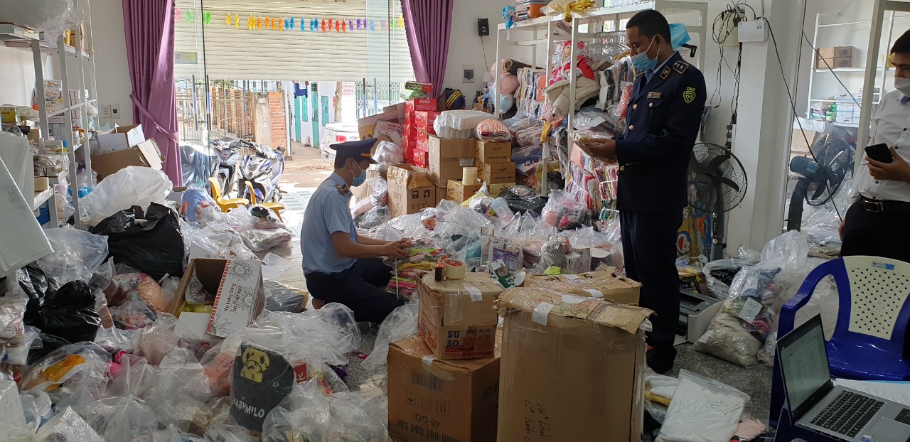 Tập trung kiểm tra và xử lý vi phạm lĩnh vực sản xuất phân bón, thuốc bảo vệ thực vật