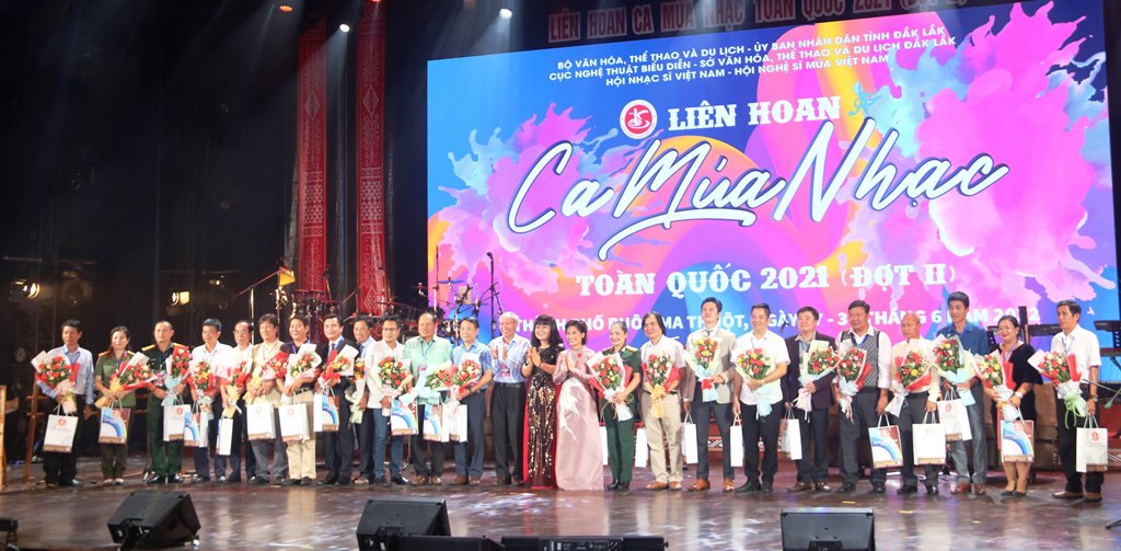 Khai mạc Liên hoan ca múa nhạc toàn quốc năm 2021 đợt 2