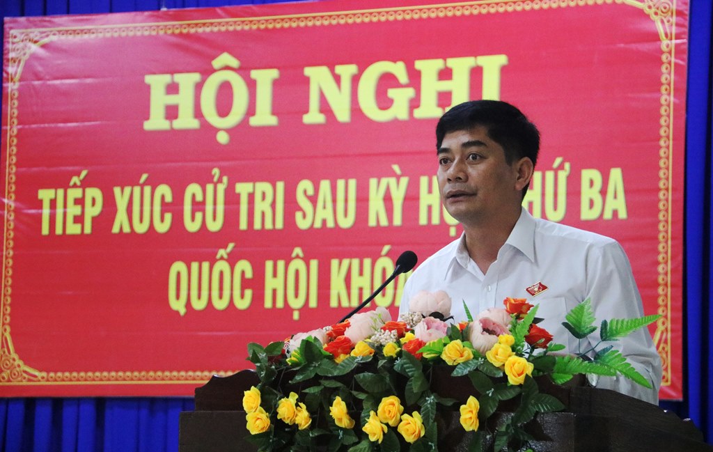 Đoàn đại biểu Quốc hội tỉnh tiếp xúc cử tri tại thị xã Buôn Hồ