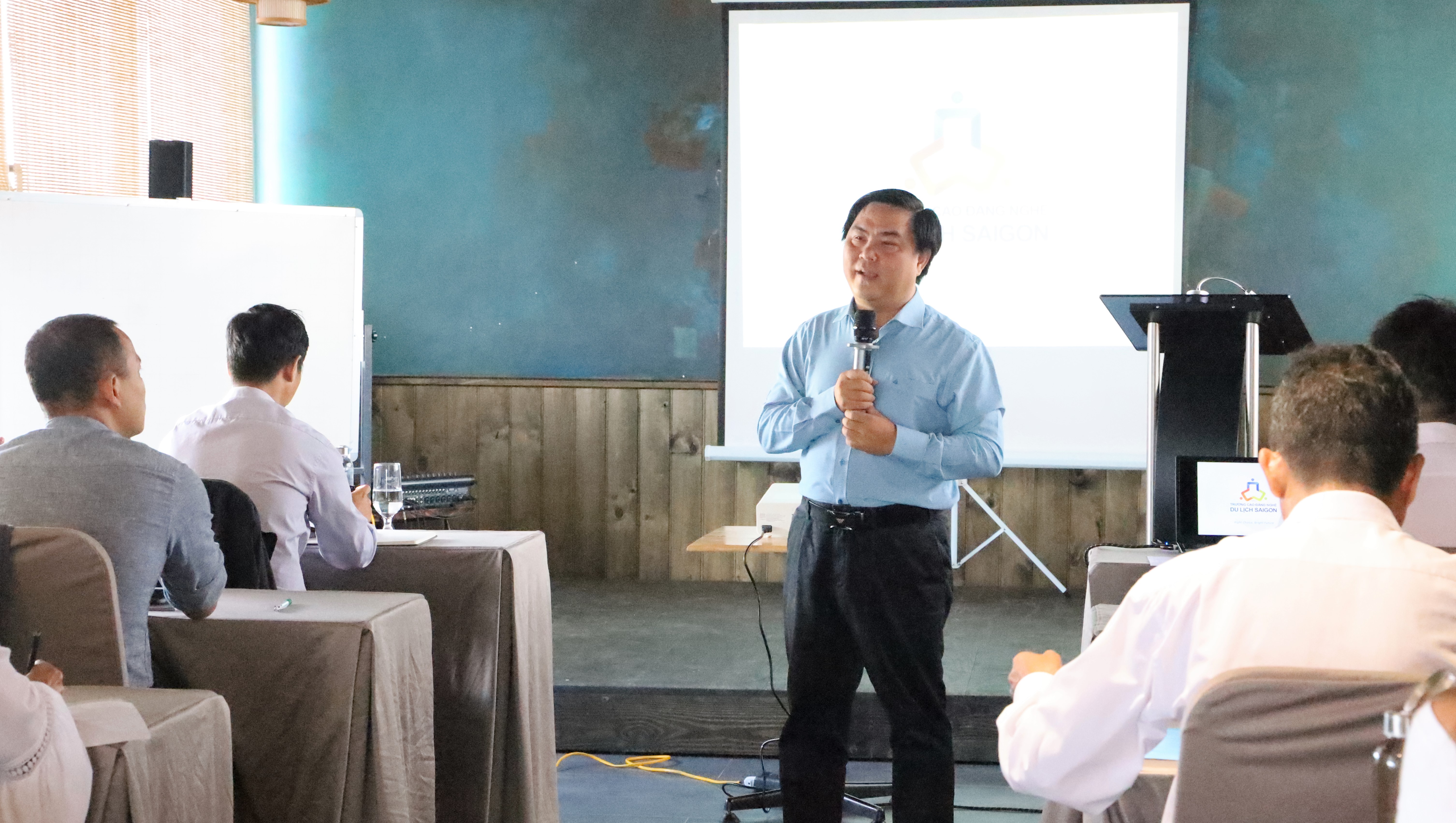 Bồi dưỡng kiến thức cho hướng dẫn viên du lịch tại điểm