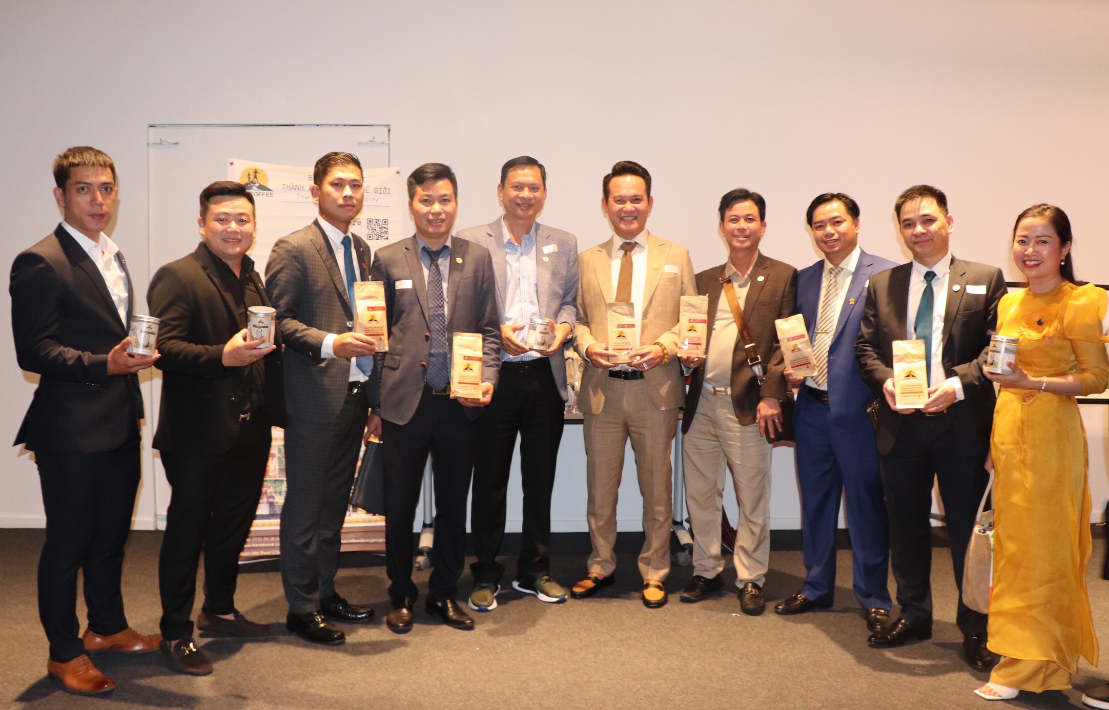 Hội Doanh nhân trẻ tỉnh Đắk Lắk tham gia Diễn đàn xúc tiến thương mại và đầu tư Việt Nam tại Bỉ