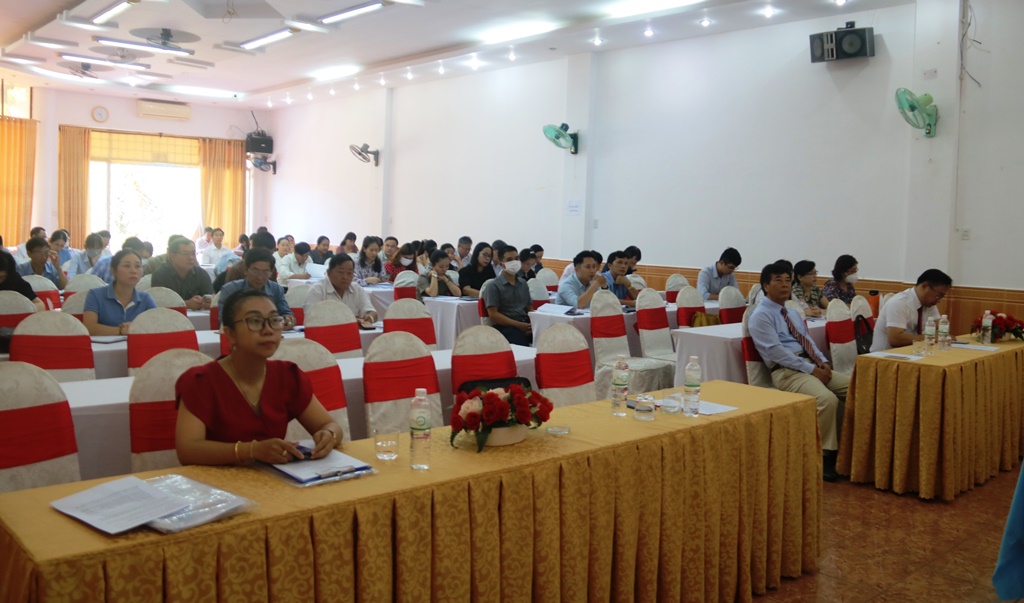Khai giảng lớp Bồi dưỡng về cải cách hành chính