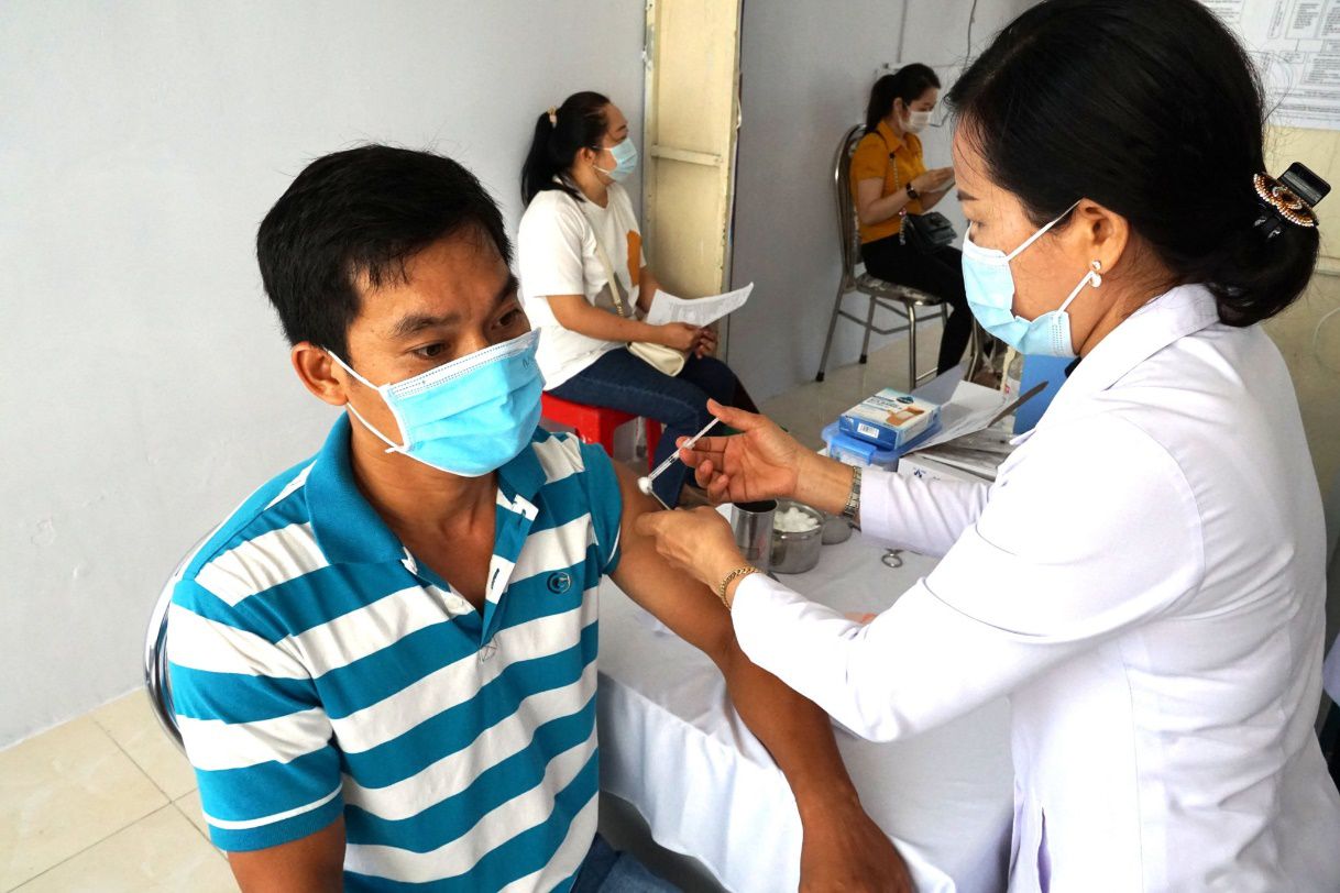 Tăng cường công tác tiêm vắc-xin phòng COVID-19