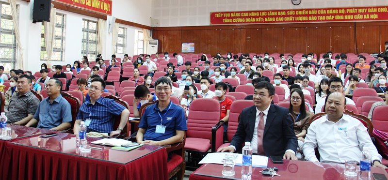 Gần 150 sinh viên toàn quốc tham gia Trường hè Toán học năm 2022