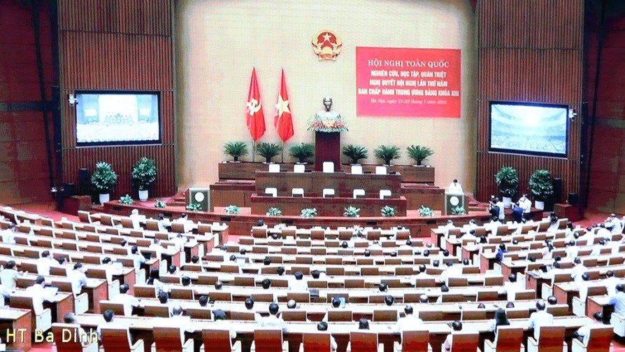 Closing the National Conference on research, study and mastery of the Resolutions of the 5th Plenum of the 13th Party Central Committee, Course XIII