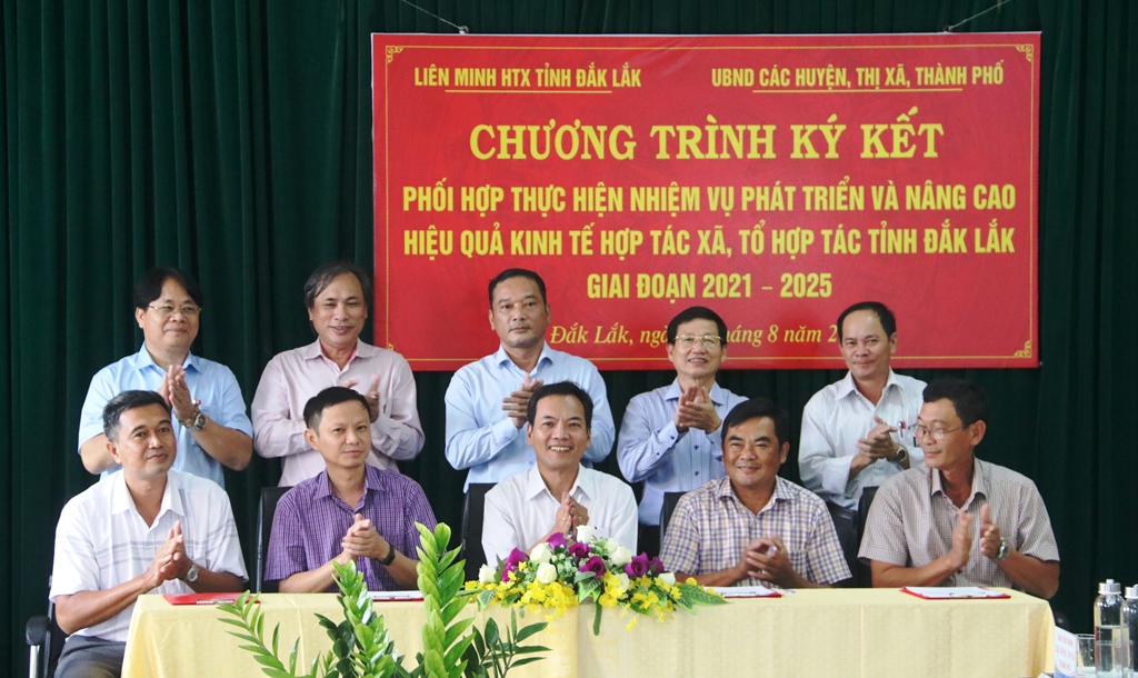 Hội nghị Ban Chấp hành Liên minh hợp tác xã tỉnh lần thứ 4, khóa VI