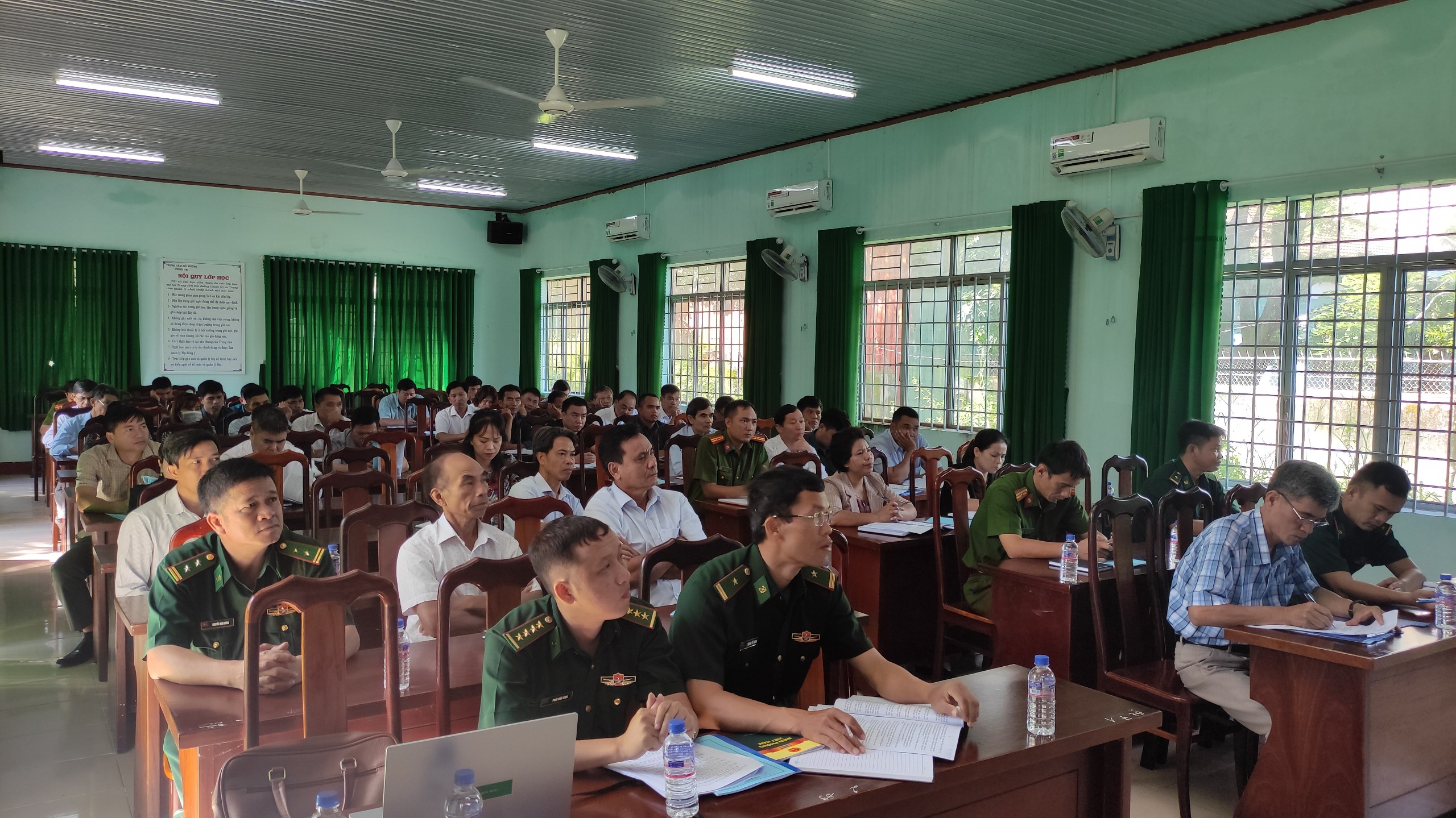 Huyện Buôn Đôn tập huấn Luật Biên phòng và các văn bản quy định chi tiết
