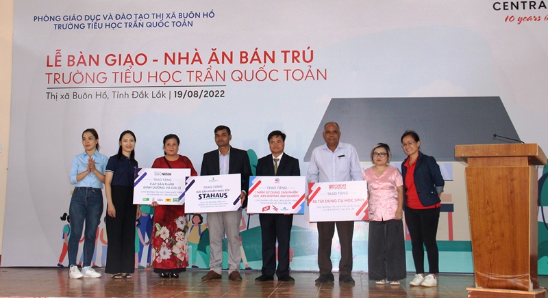 Tập đoàn Central Retail bàn giao nhà ăn bán trú cho Trường Tiểu học Trần Quốc Toản, Thị xã Buôn Hồ