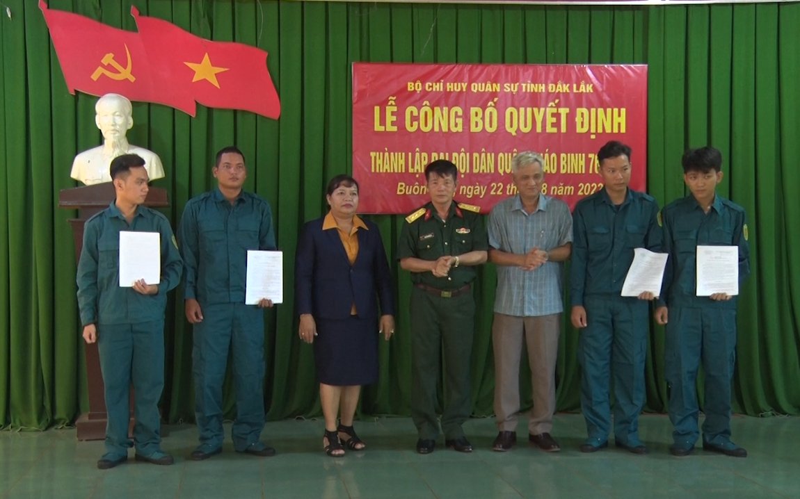 Thành lập Ðại đội Dân quân Pháo binh 76,2mm huyện Buôn Đôn