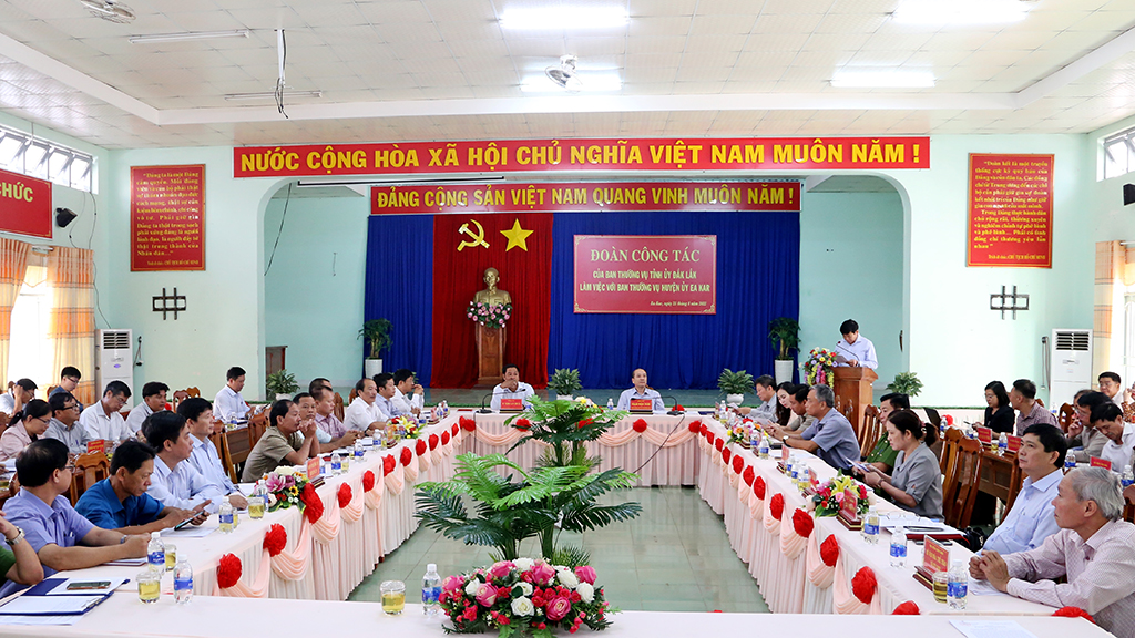 Phấn đấu đưa Ea Kar trở thành thị xã trước năm 2025