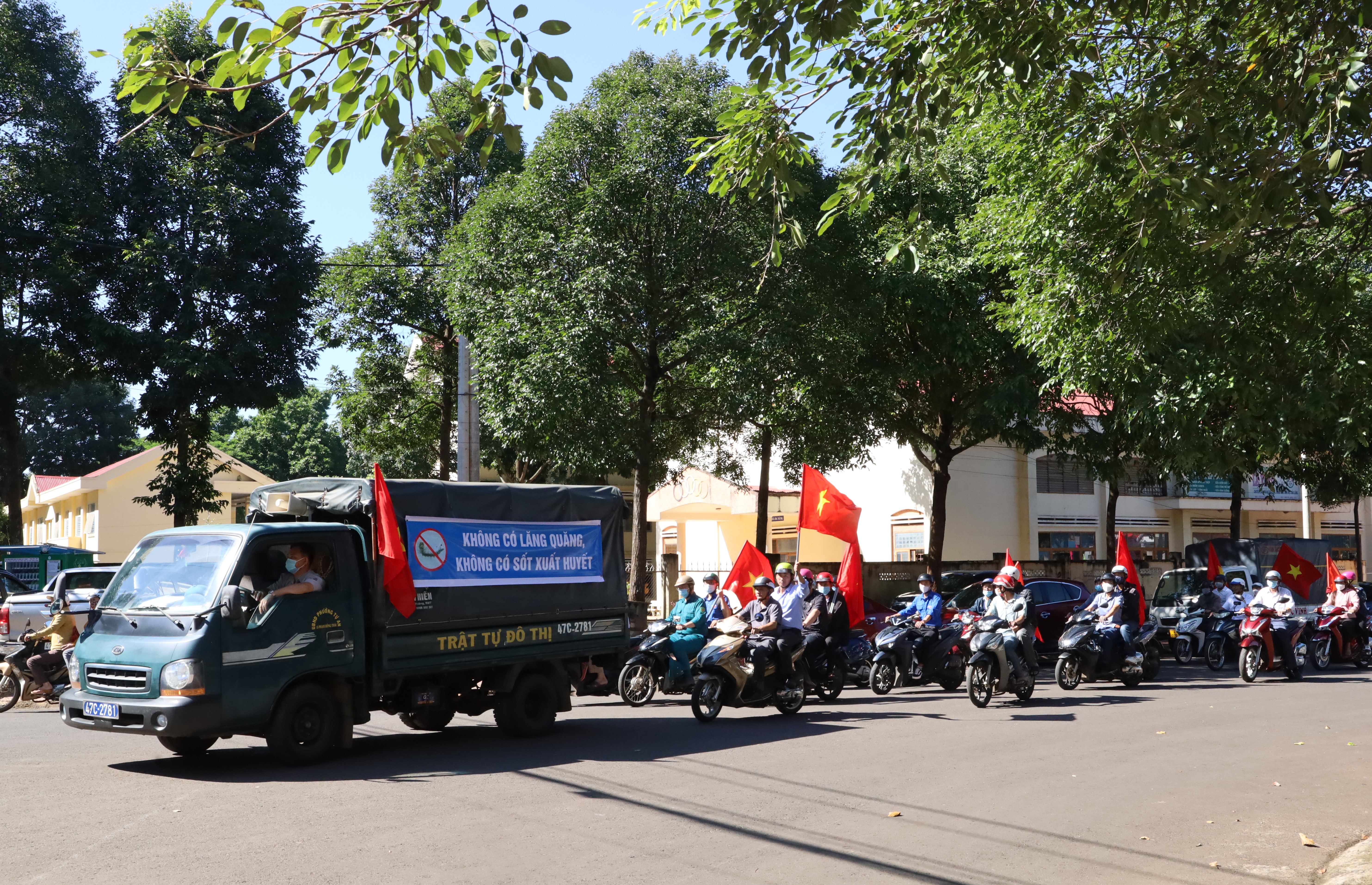 Phát động Chiến dịch vệ sinh môi trường, diệt lăng quăng, bọ gậy phòng chống sốt xuất huyết