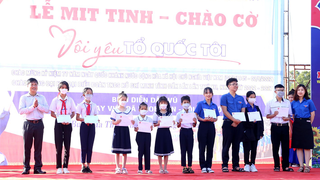 Hơn 1.000 đoàn viên thanh niên tham gia Mít tinh, chào cờ kỷ niệm 77 năm Ngày Quốc khánh nước Cộng hòa xã hội chủ nghĩa Việt Nam