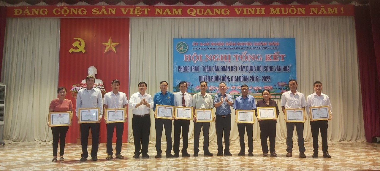 Huyện Buôn Đôn tổng kết phong trào “Toàn dân đoàn kết xây dựng đời sống văn hóa” giai đoạn 2016 – 2022