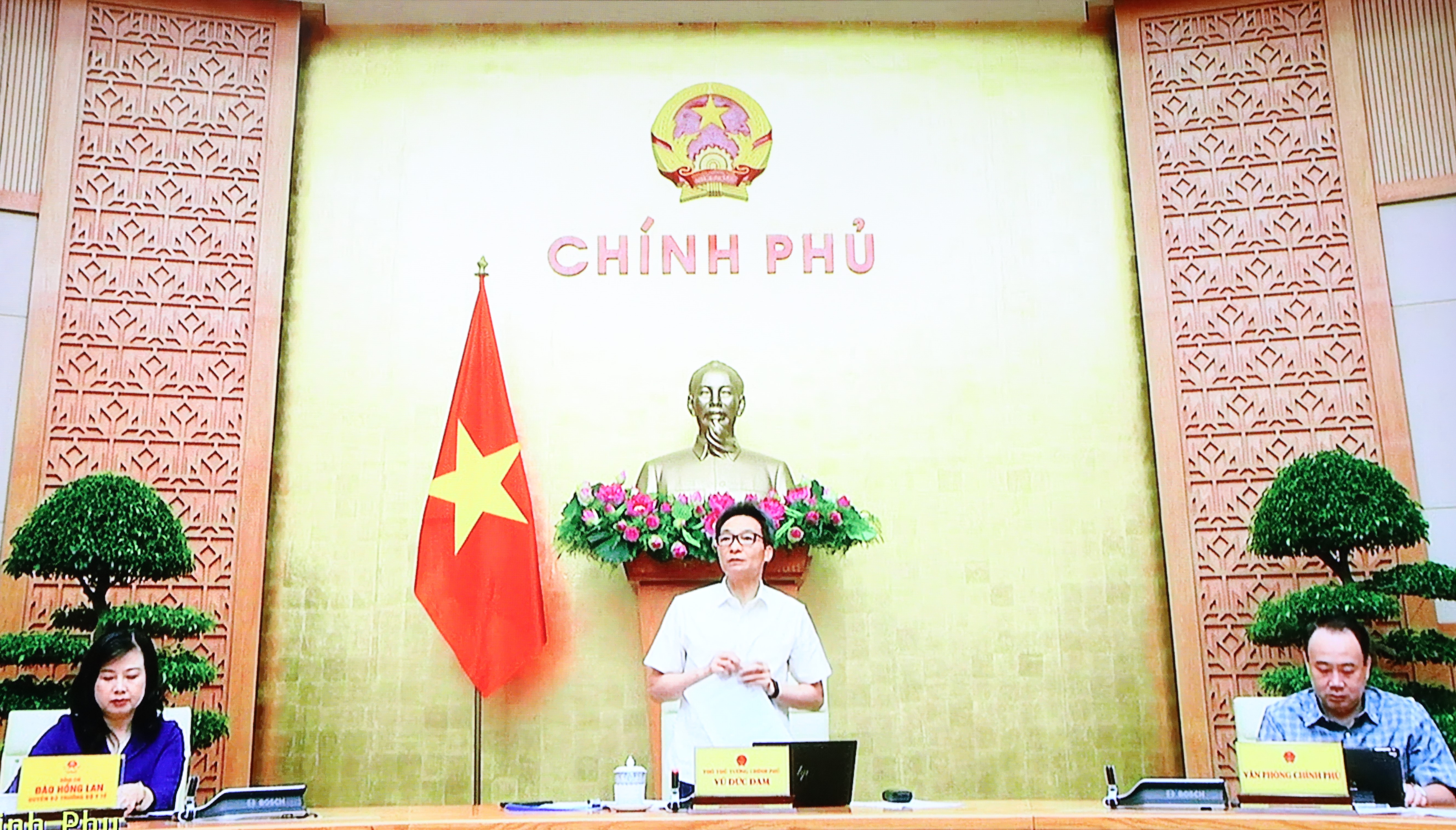 Hội nghị đánh giá tình hình thực hiện các chính sách phòng, chống dịch bệnh COVID-19