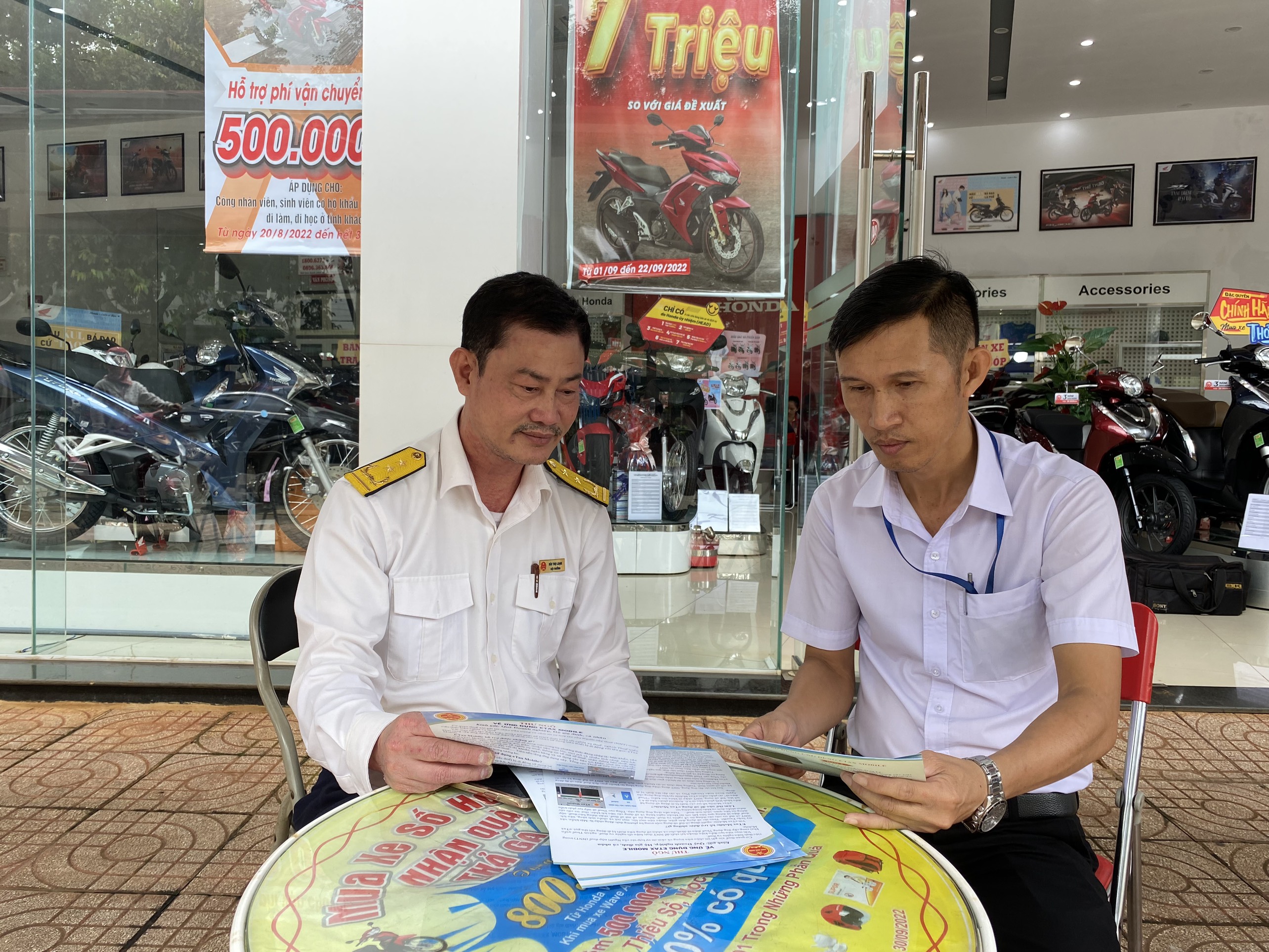 Khuyến khích người dân sử dụng phần mềm nộp thuế điện tử eTax Mobile