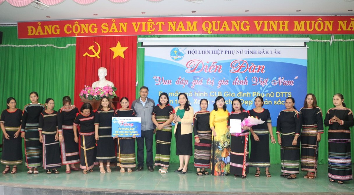 Diễn đàn Vun đắp giá trị gia đình Việt Nam