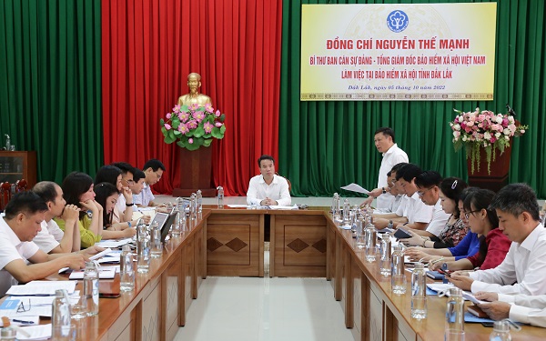 Tổng Giám đốc Nguyễn Thế Mạnh: Bảo hiểm xã hội tỉnh Đắk Lắk cần phát huy thế mạnh, đặc điểm riêng trong thực hiện chính sách BHXH, BHYT